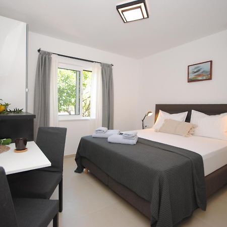 Rooms Dilk Vis Esterno foto