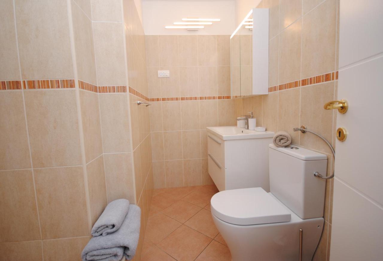 Rooms Dilk Vis Esterno foto